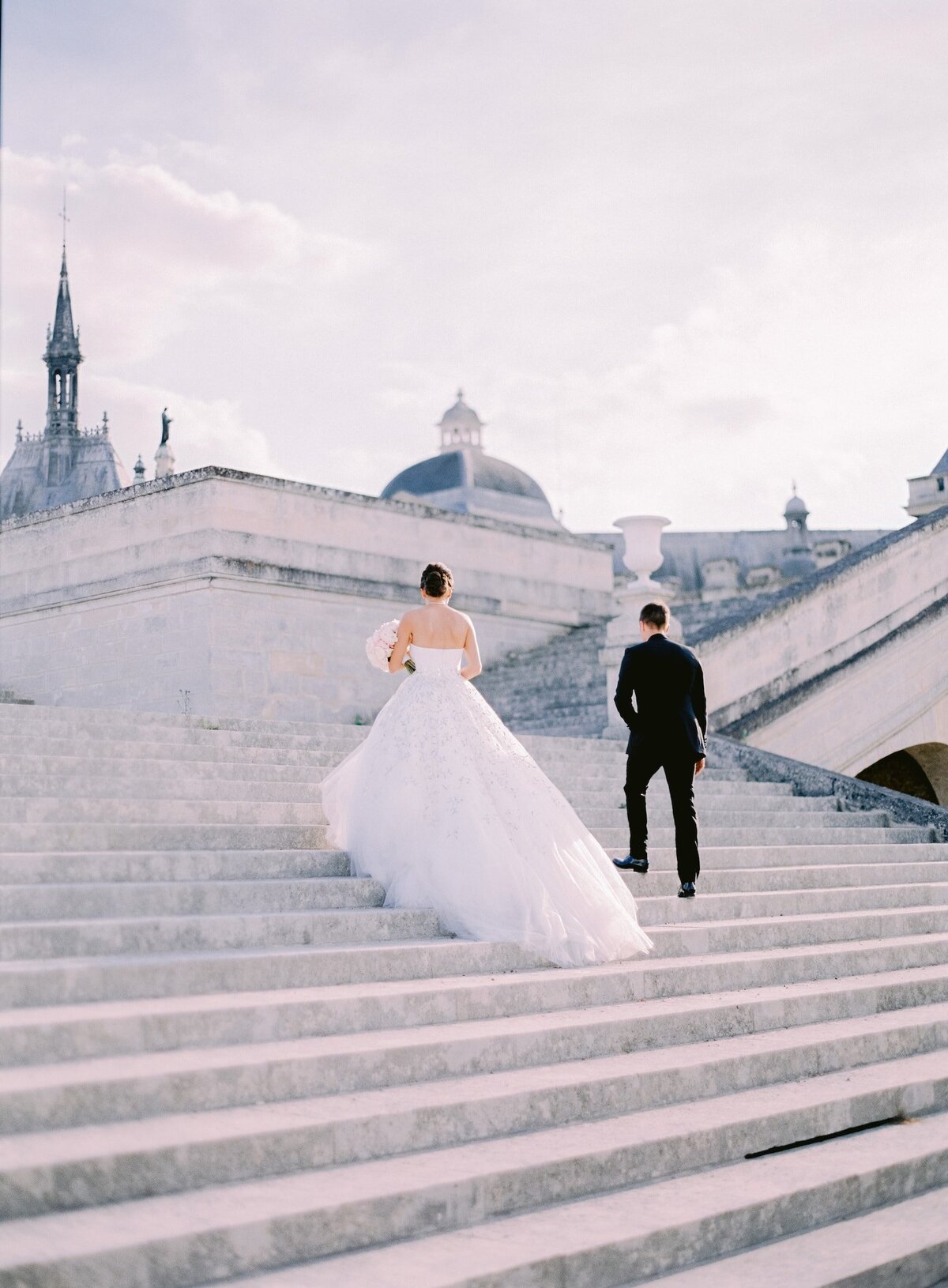 chateau-de-chantilly-luxury-wedding-phototographer-in-paris (33 of 59)