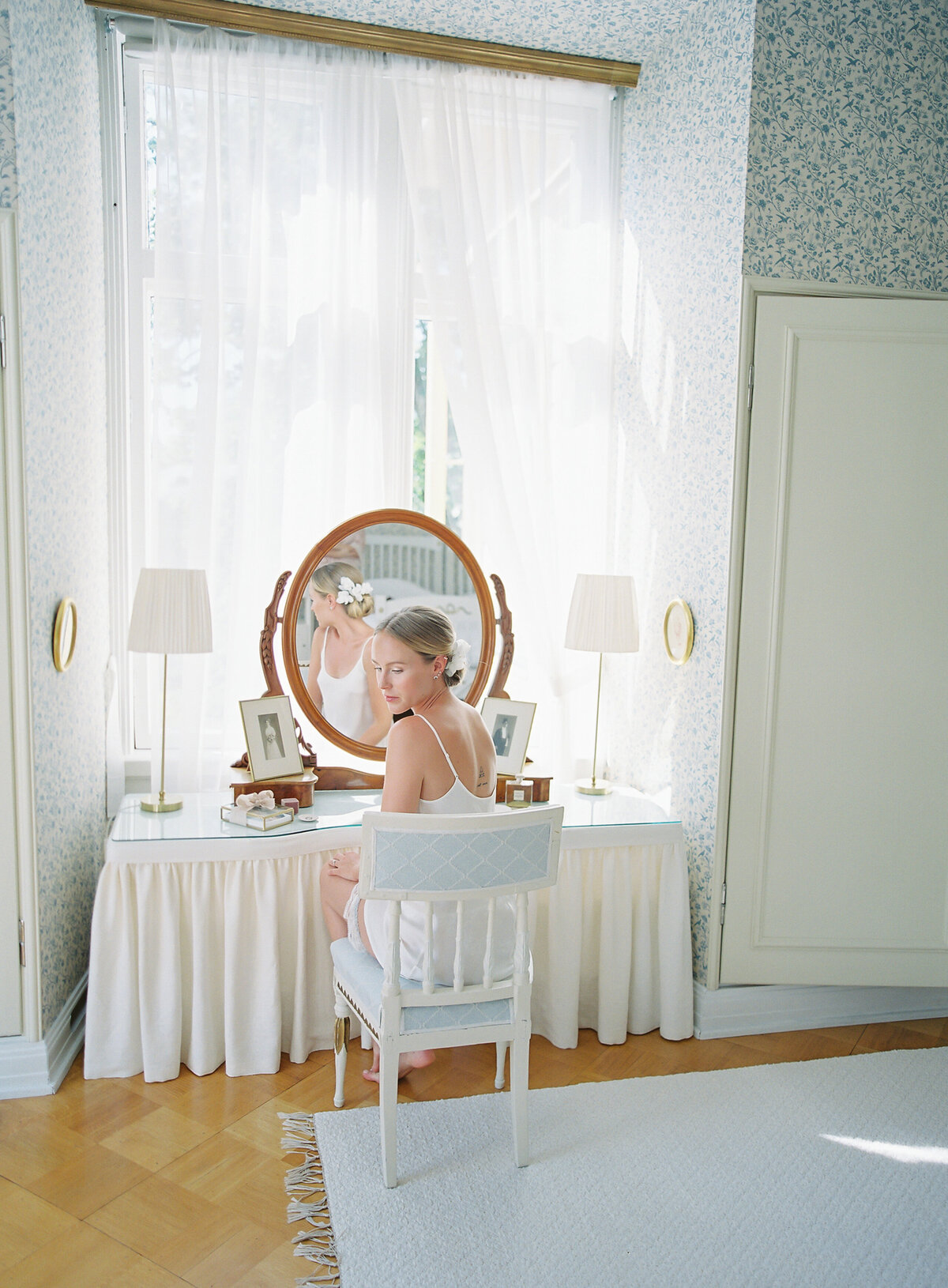 Vicki_Grafton_Photography-Finland_Wedding-Destination Luxury Fine Art Film Photographer Bride Martha Stewart15
