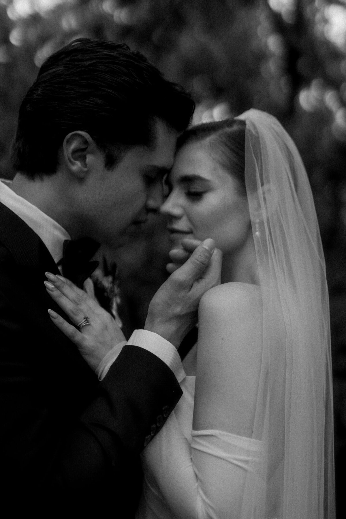 008-Cinematic-Editorial-Wedding-Toronto-Doctors-House-Lisa-Vigliotta-Photography