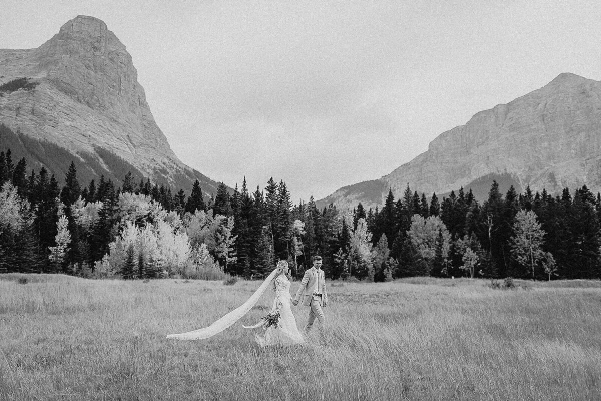 helena & rejean - fall wedding in canmore_044_websize