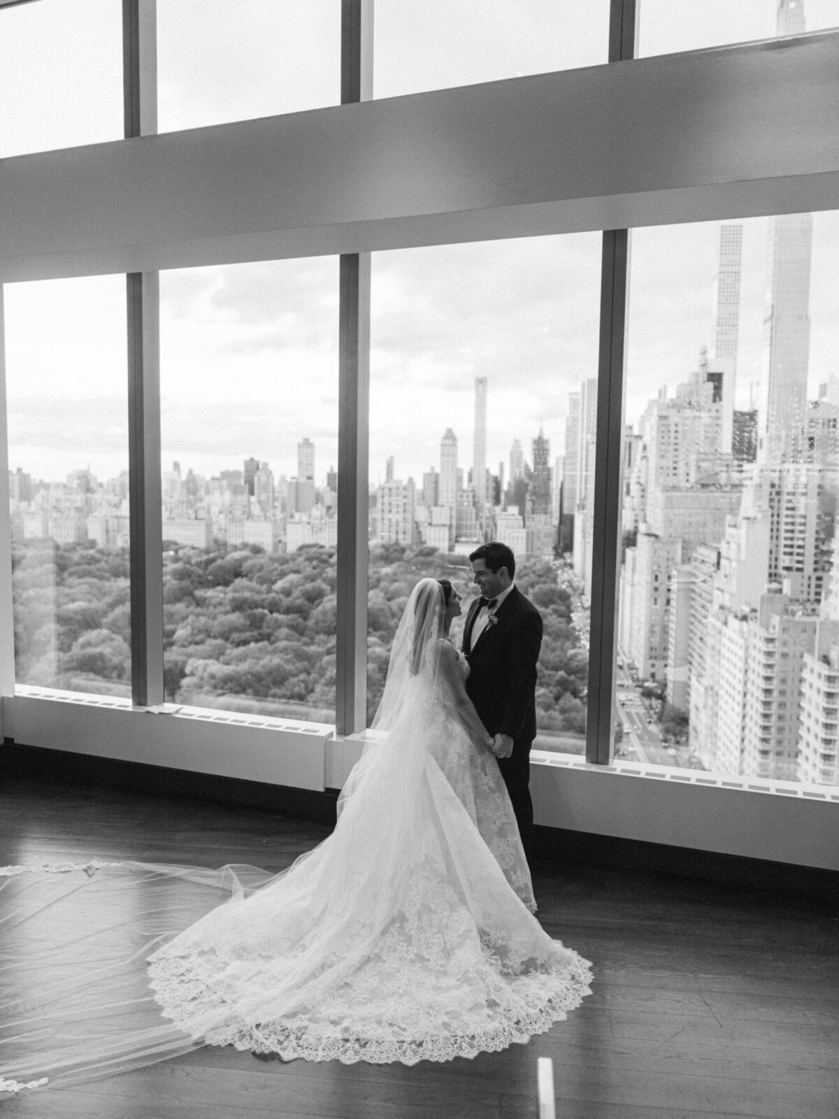 mandarinorientalwedding-newyorkwedding-nycwedding-luxurywedding-felixfeyginphotography-027
