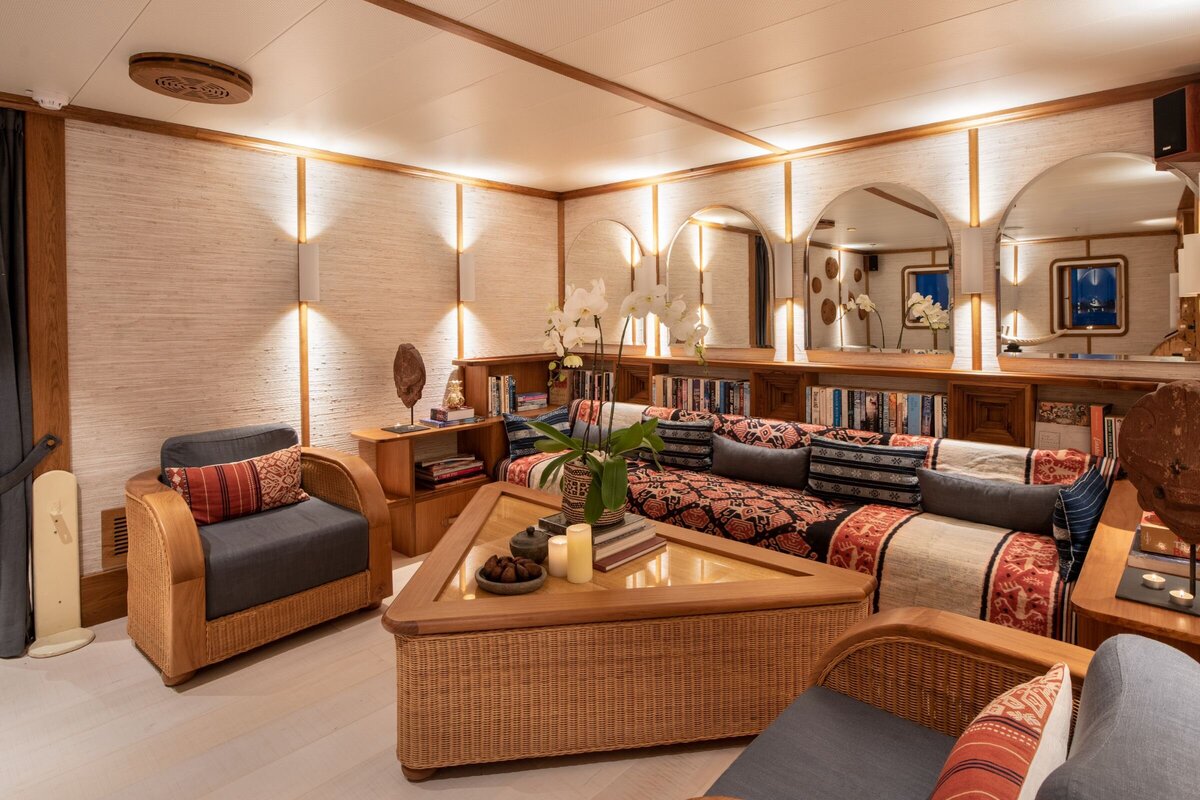 Kudanil Explorer Expedition Yacht Charter Indonesia boat-main-deck-library-3