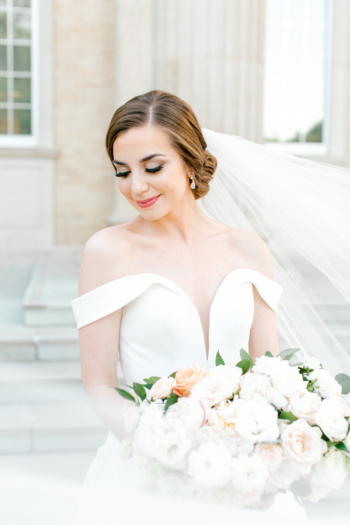 Lexi Broughton Bridal Portraits at TCU Robert Carr Chapel Fort Worth, Texas | Sami Kathryn Photography | Dallas DFW Wedding Photographer | R. Love Floral Blush and Peach Bouquet-6