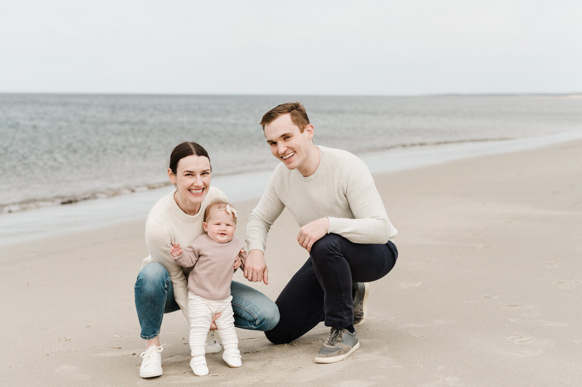 crane-beach-family-session-boston-lifestyle-motherhood-photographer-photo-18