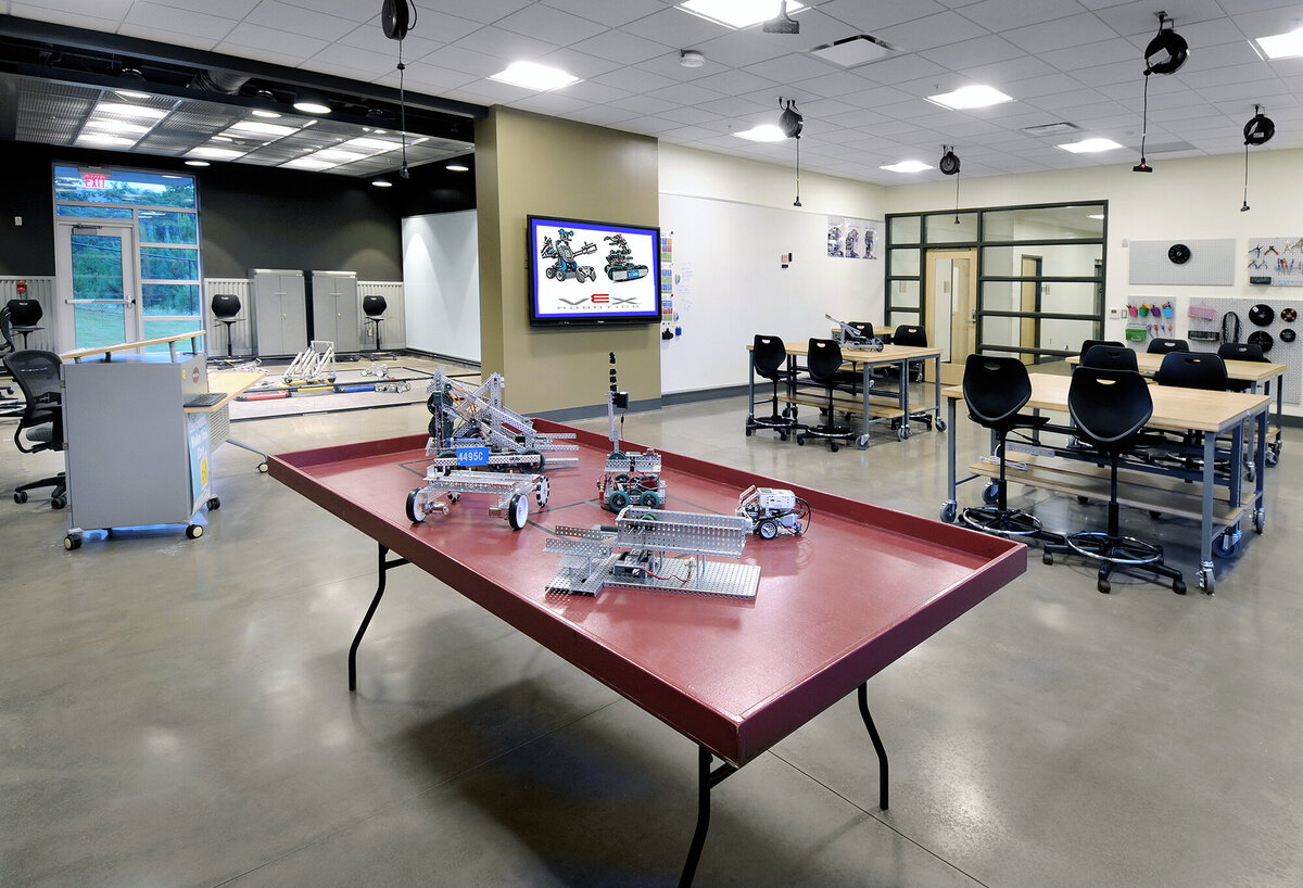 inside the middle school robotics lab  at The Walker School Warren science & technology building