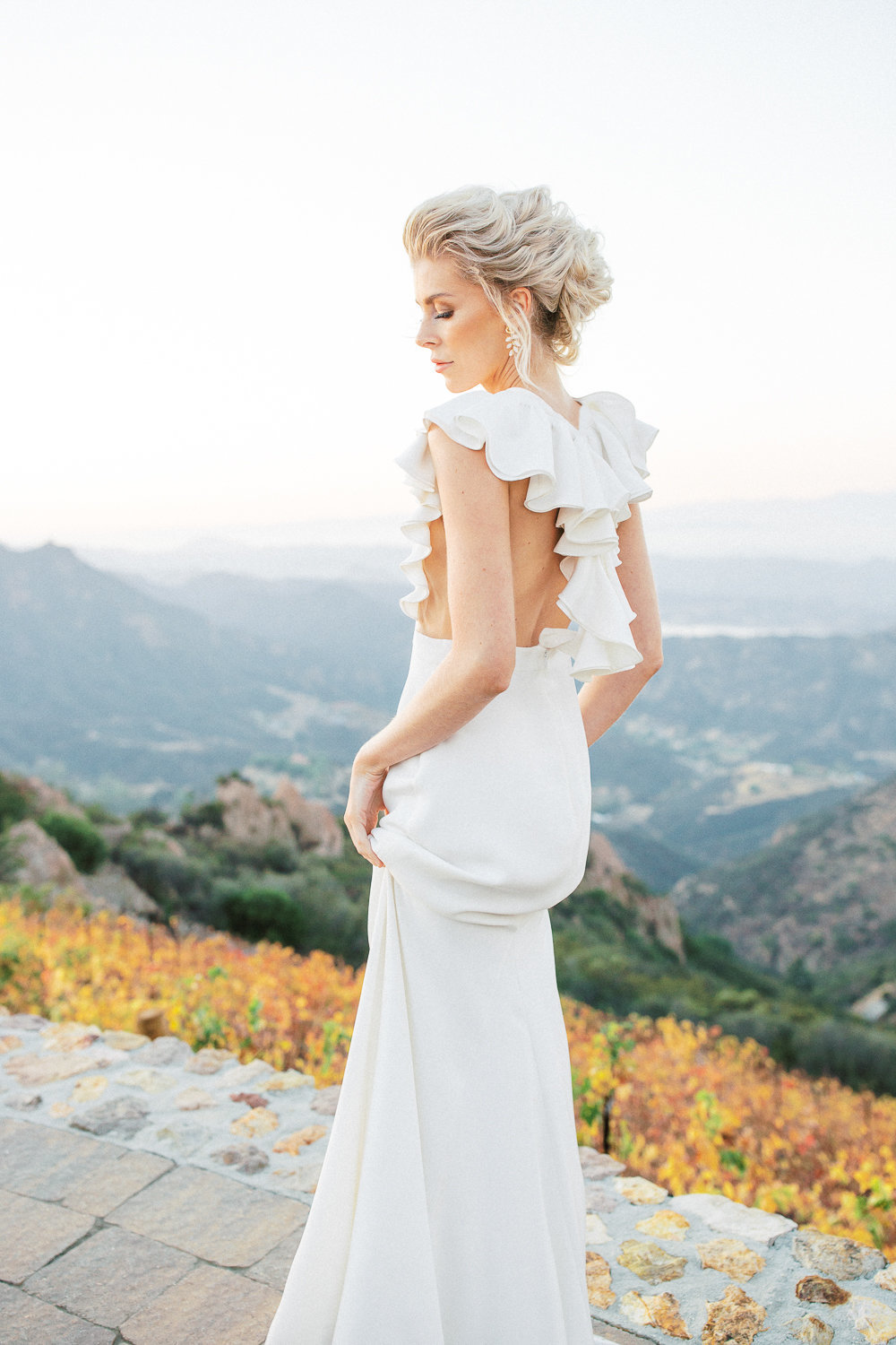 Babsie-Ly-Photography-Malibu-Rocky-Oaks-wedding-Alexandra-grecco-the-dress-theory-san-diego-004