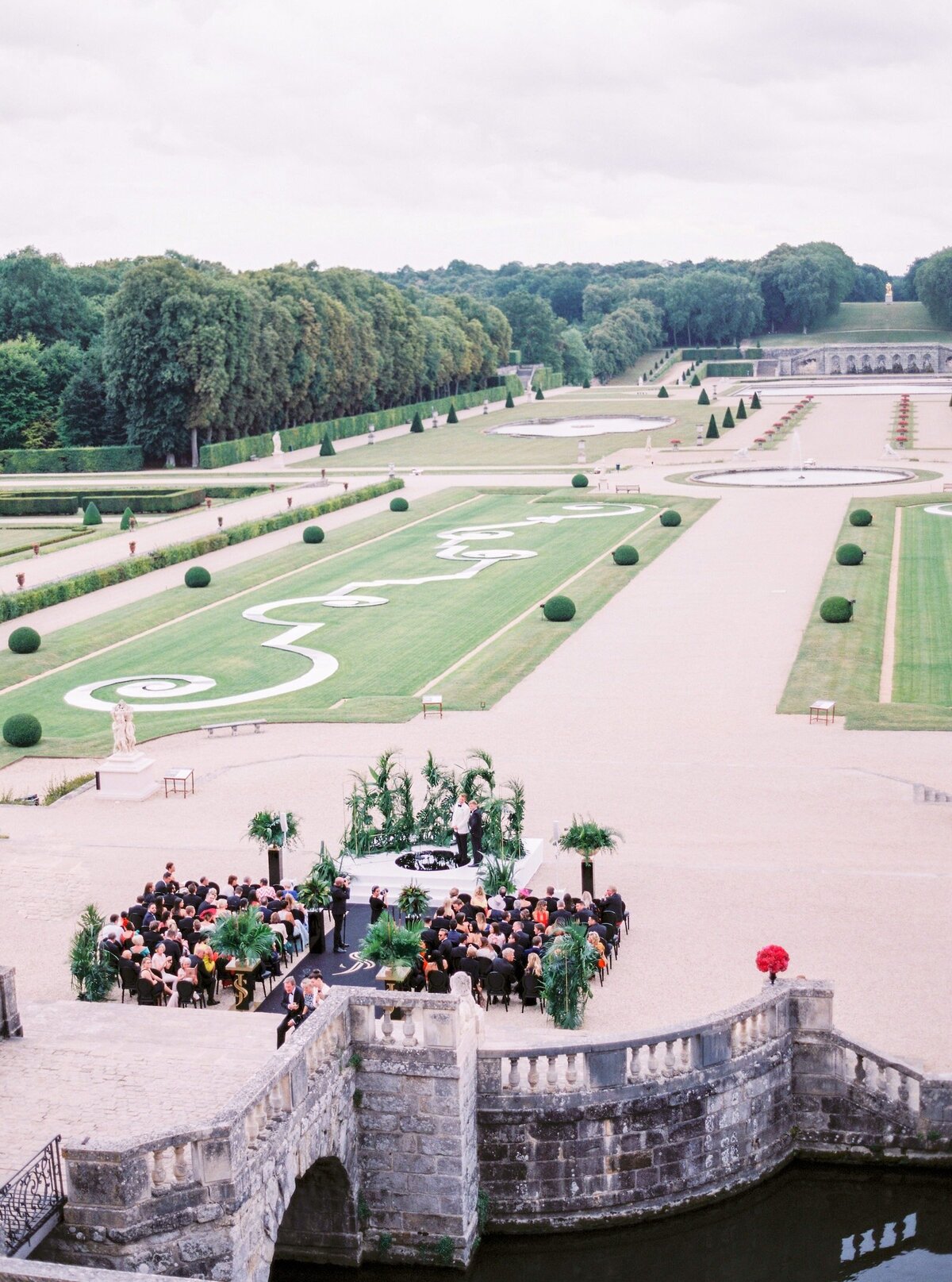 vaux-le-vicomte-luxury-wedding-phototographer-in-paris (36 of 56)