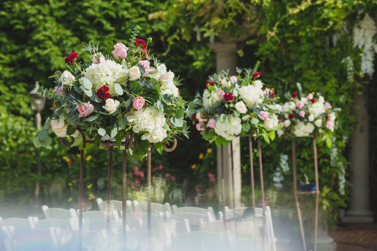 flower centerpieces at Crest Hollow Country Club wedding