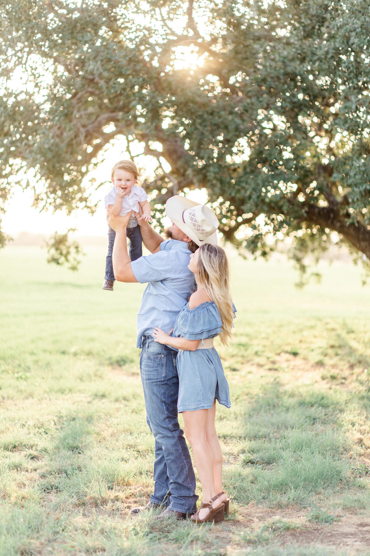 hondo-ranch-texas-hill-country-family-session