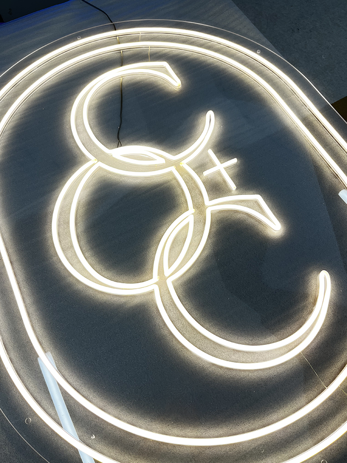 custom-logo-neon-sign-for-salon