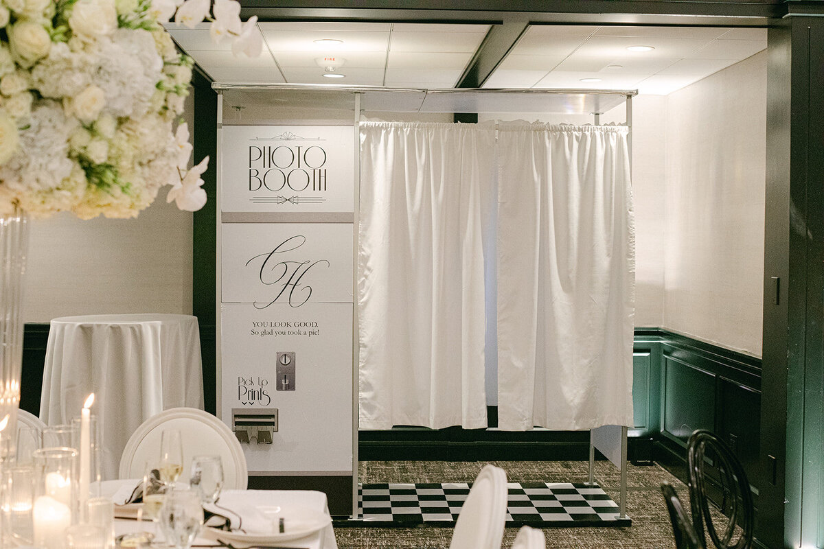 Chic outdoor wedding ceremony at Nemacolin resort in Pennsylvania