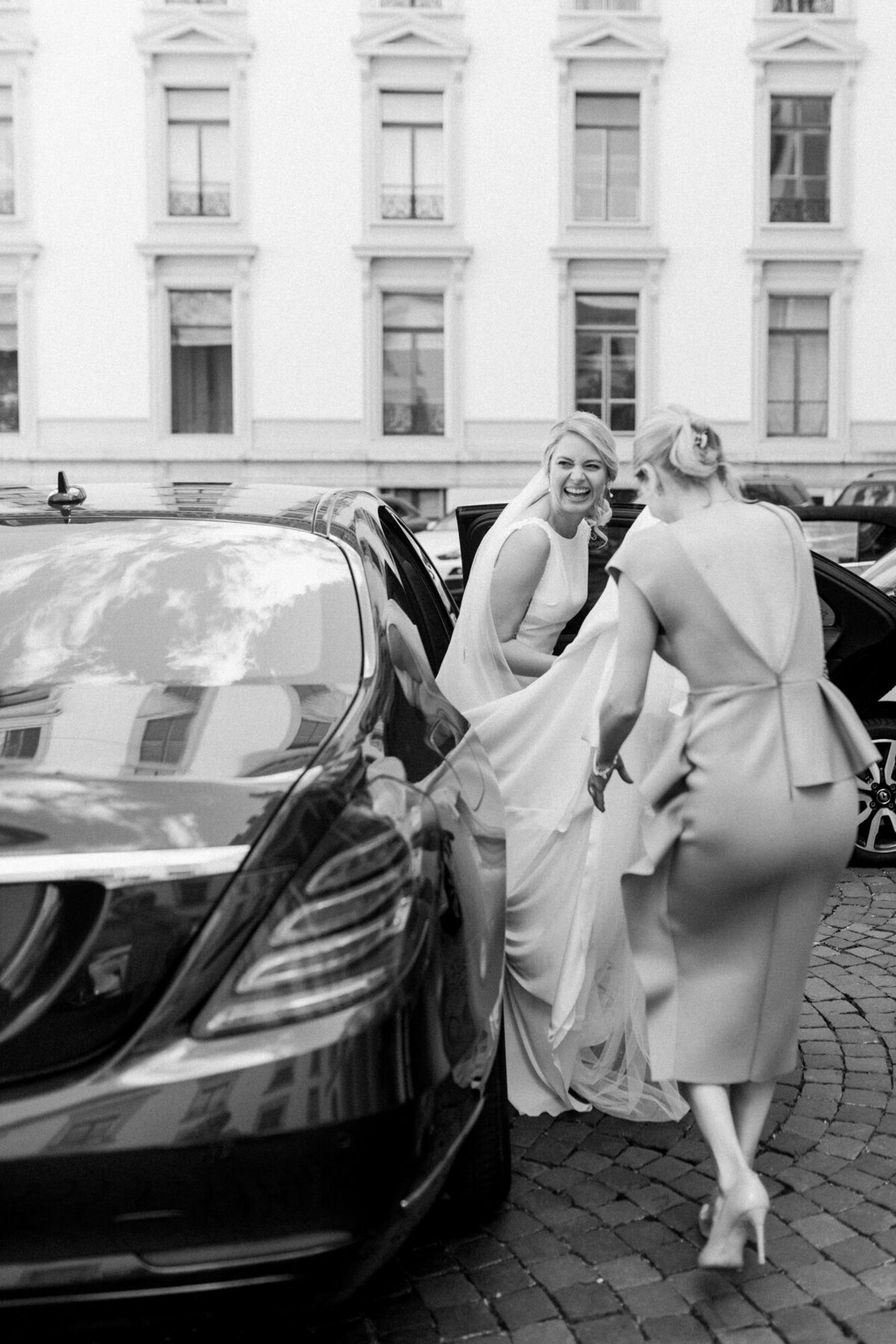 Maïlys Fortune Photography Husband Wife Wedding Weddings Photography France Switzerland Italy Timeless Dreamy Imagery Bilingual French English Destination Weddings Destination Wedding Provence French Riviera Paris Lake Como Tuscany103