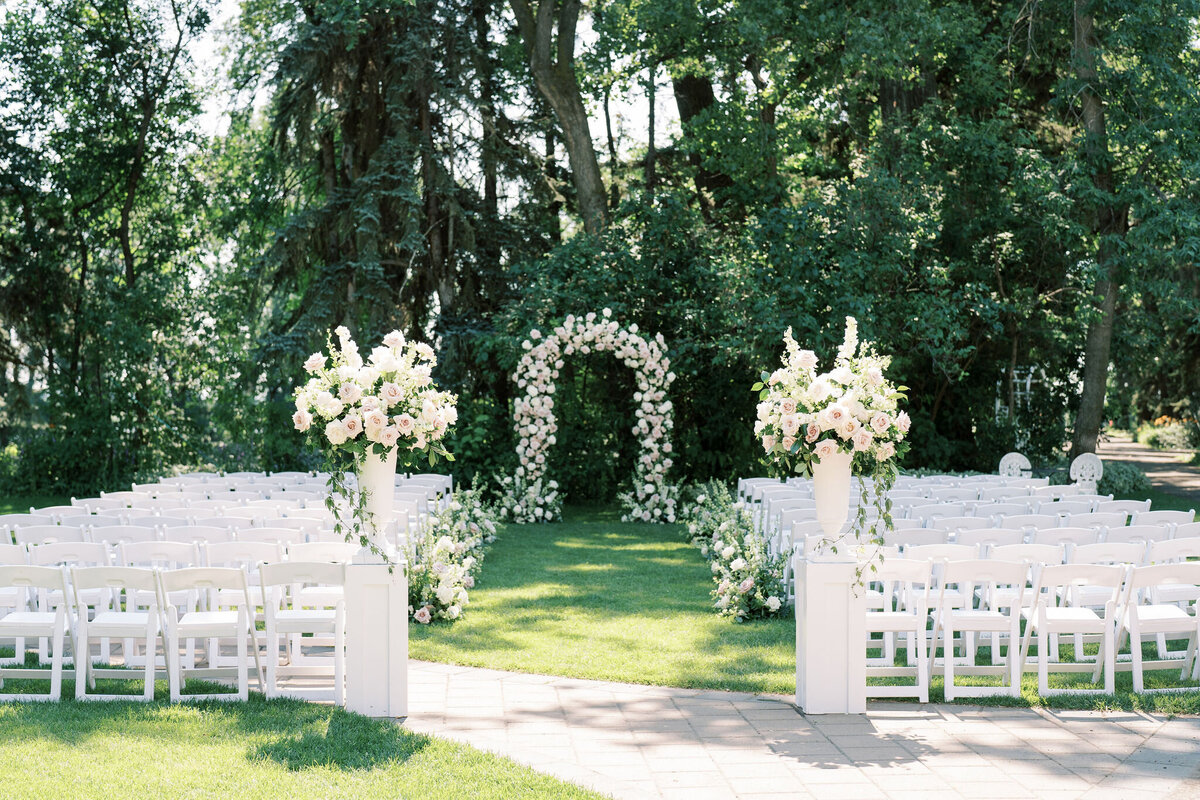 norland-estate-wedding-ceremony-outdoors