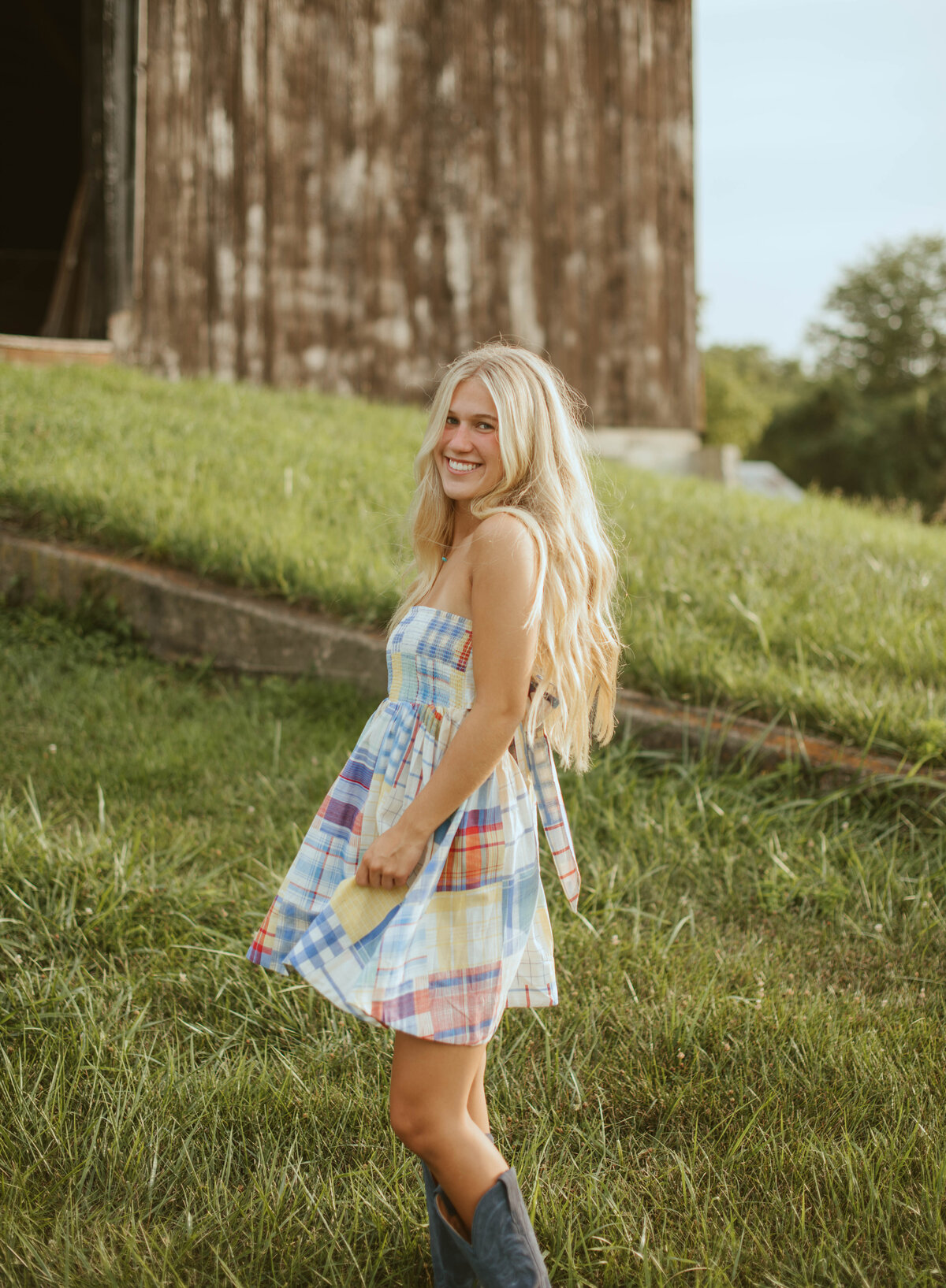 Maddie_McFadden_senior_sneakpeek_trulygracephotography_AUG_2024-11