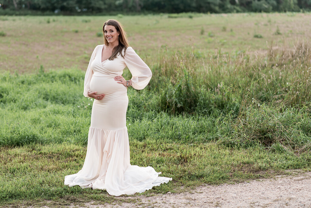Pregnant mom in white dress with hand on hip | Sharon Leger Photography | CT Newborn & Family Photographer | Canton, Connecticut
