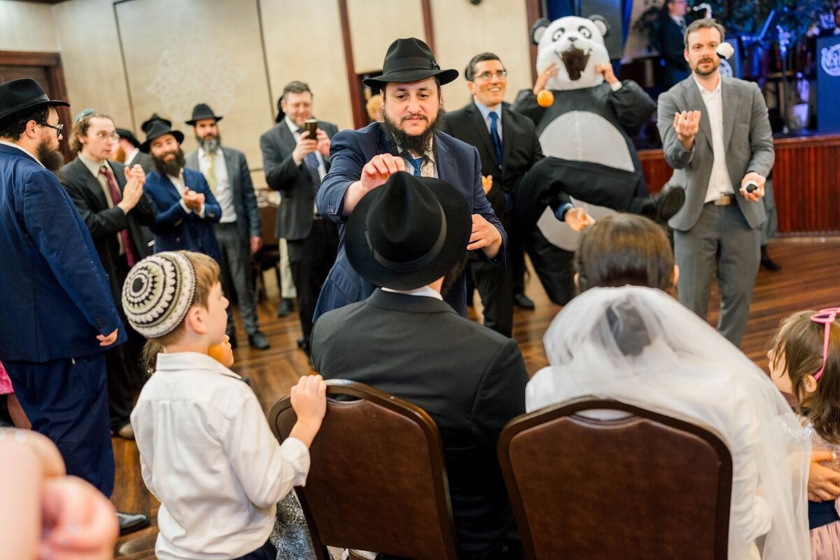 Eliana-Melmed-Photography-Chicago-LosAngeles-Jewish-WeddingPhotographer-CarmiKalman-Shtick-00028