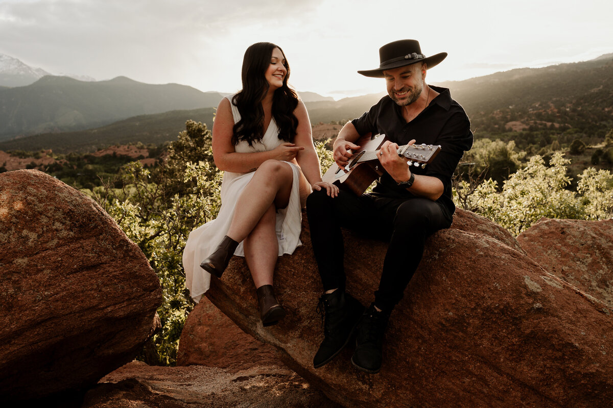 Garden of The Gods Elopement - Ronnie & Gina