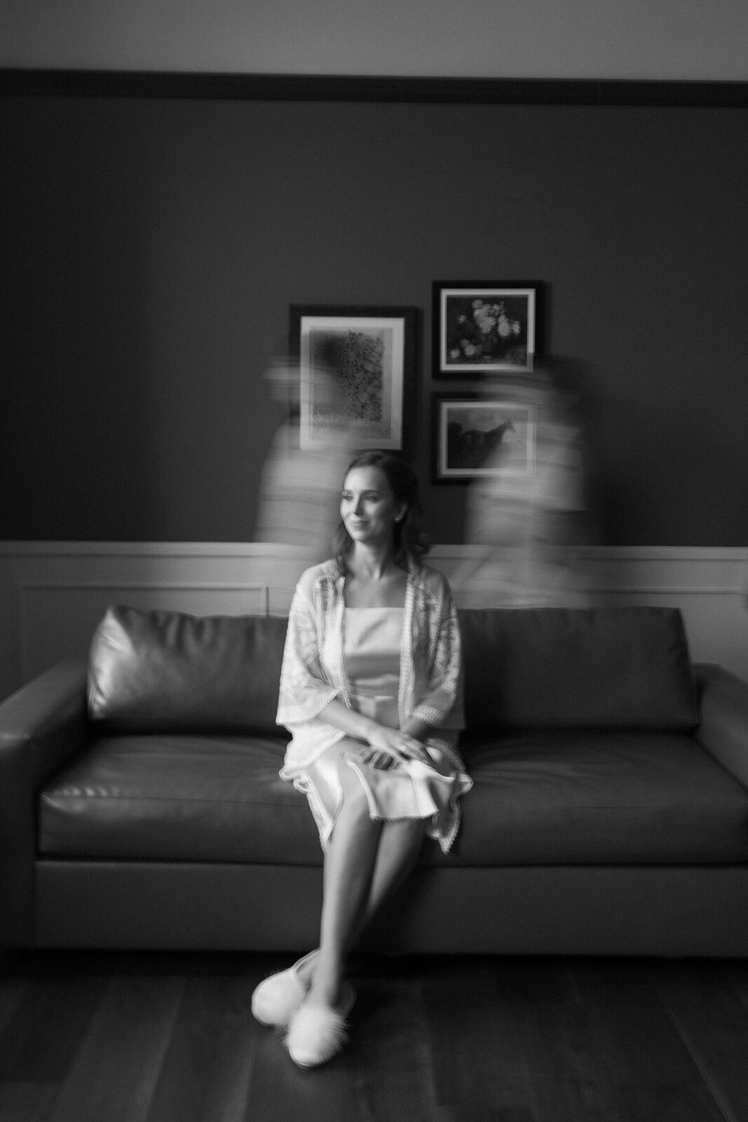 fine-art-getting-ready-detroit-hotel