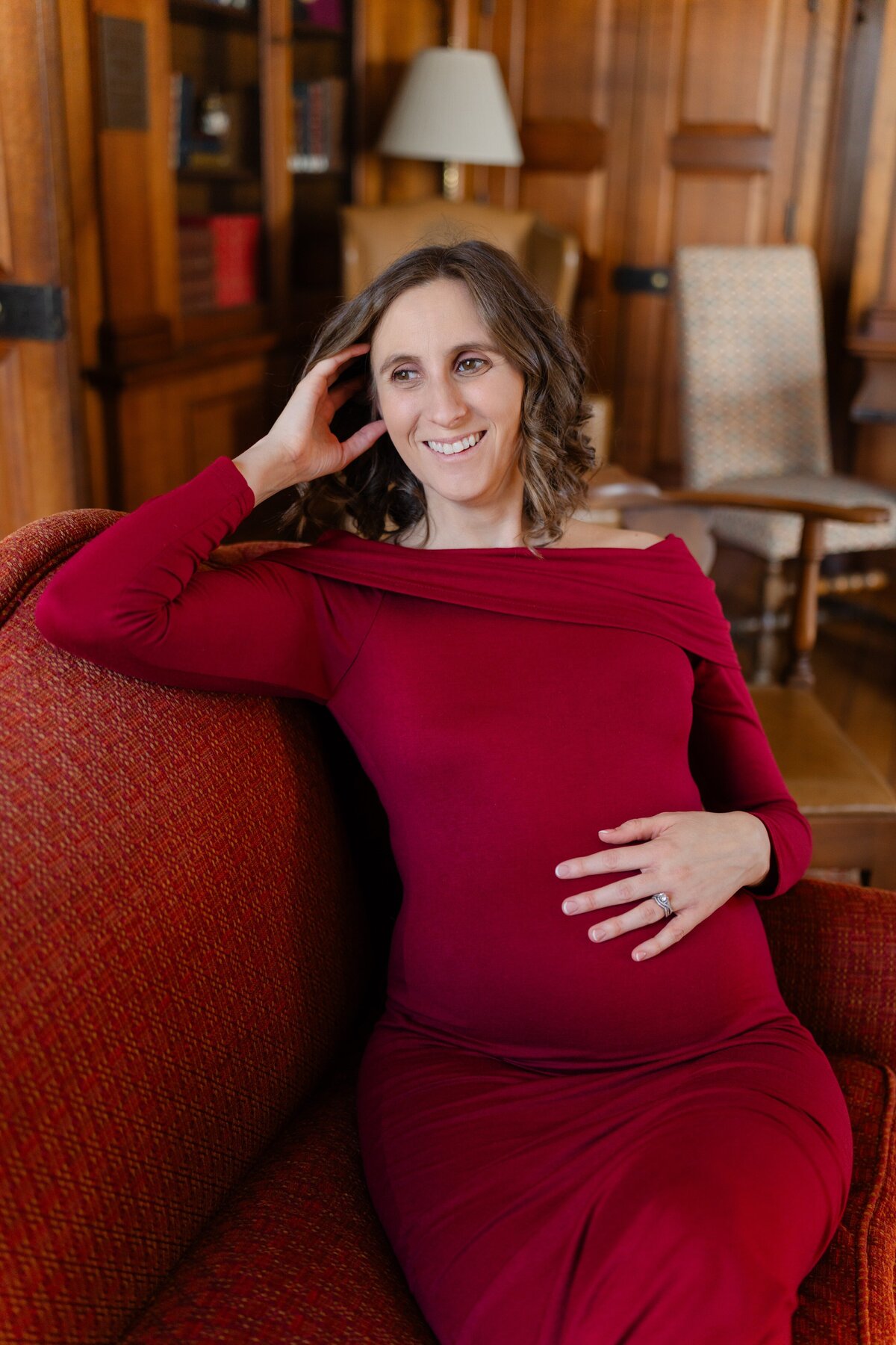 Maternity_Photography_at_Villa_Terrace_in_Milwaukee-2