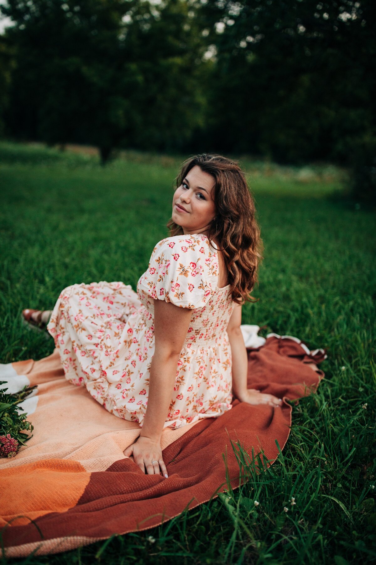 Flower-Senior-Portraits-Hartford-WI3