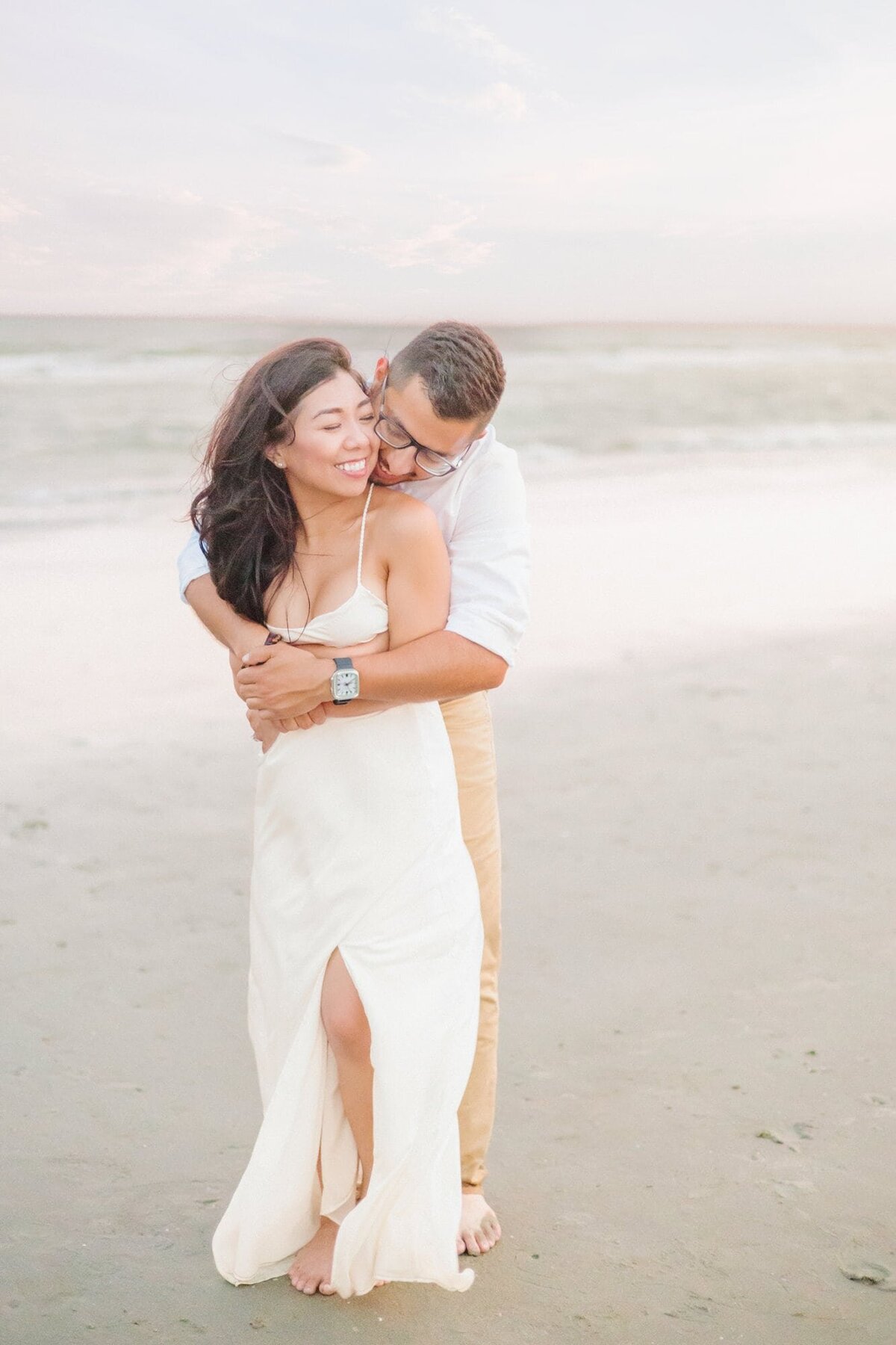 engagement-pictures-on-the-beach (28)