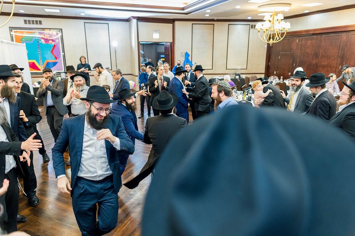 Eliana-Melmed-Photography-Chicago-LosAngeles-Jewish-WeddingPhotographer-CarmiKalman-SneakPeeks-00075