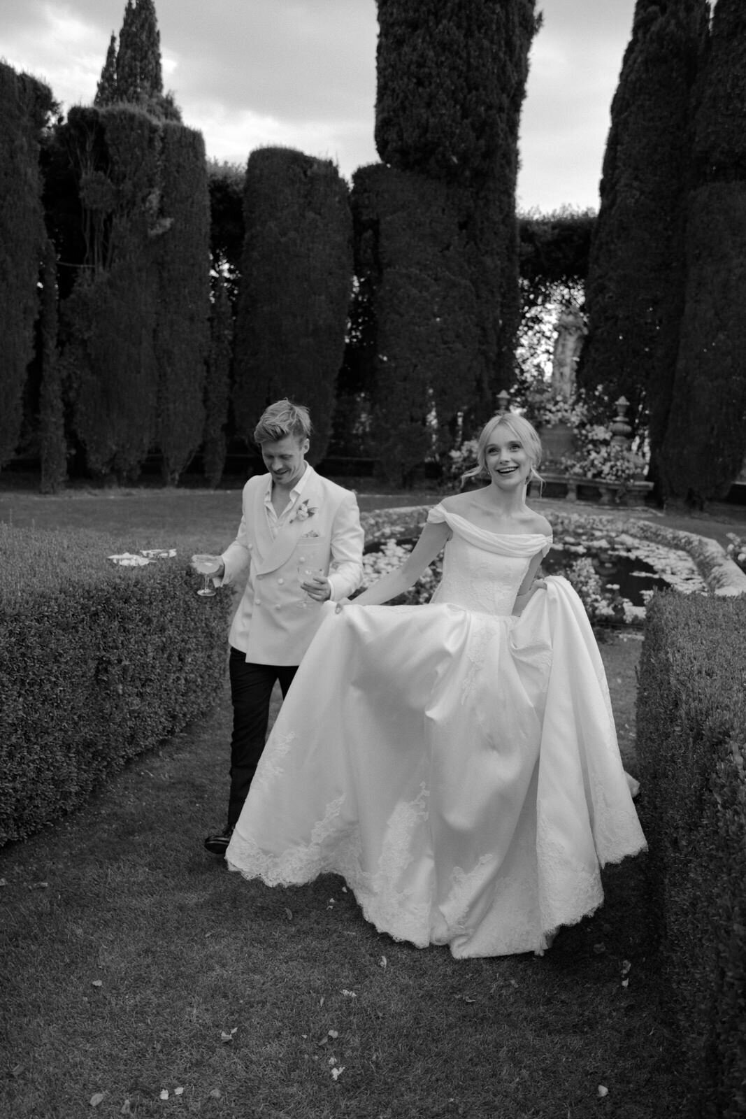 Flora_And_Grace_La_Foce_Tuscany_Editorial_Wedding_Photographer (1169 von 2441)