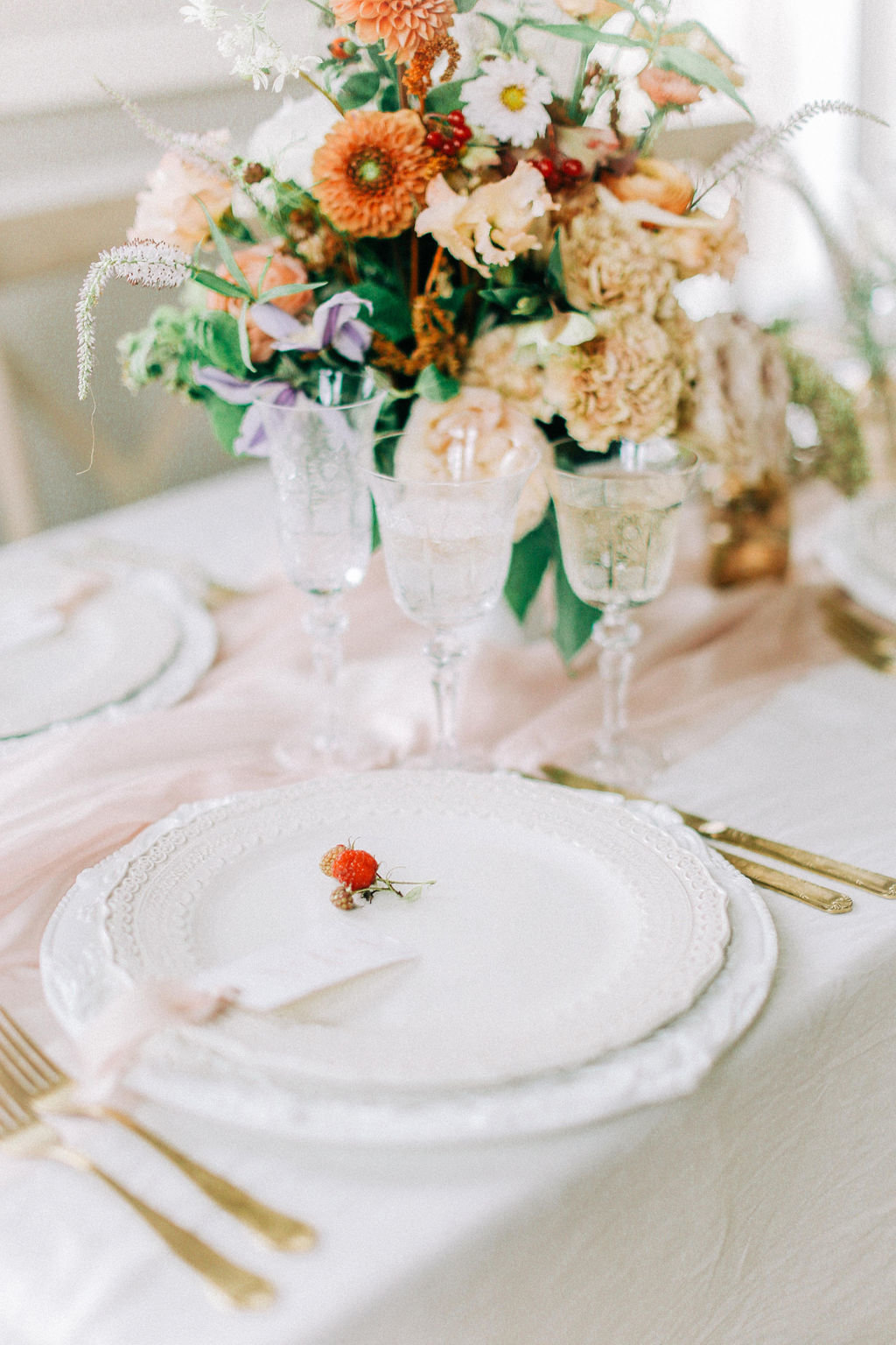 Elegant Autumn Wedding Flowers and Table Decor