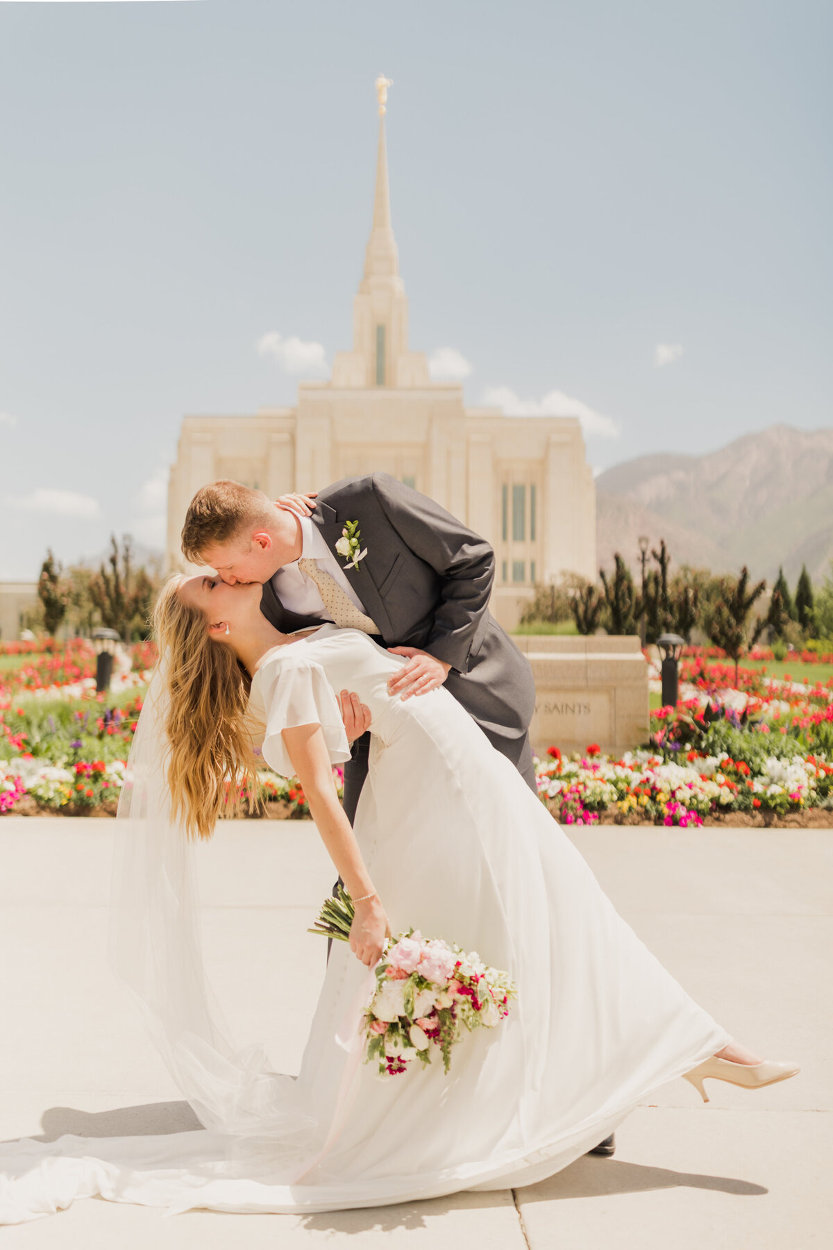 Ogden Utah Temple Wedding taken by robin Kunzler Photo