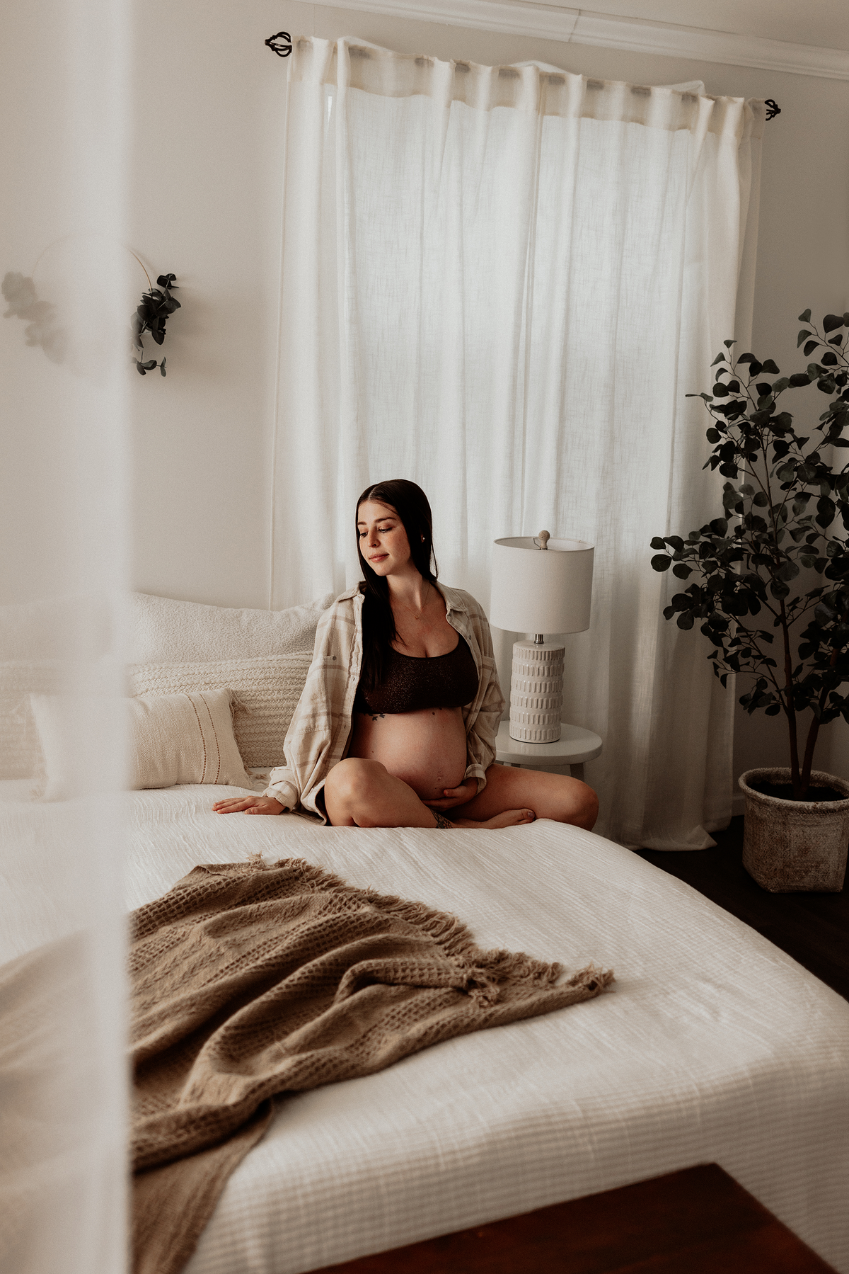 steubenvillephotographer_maternity_jessicagorbyphotography_bed2