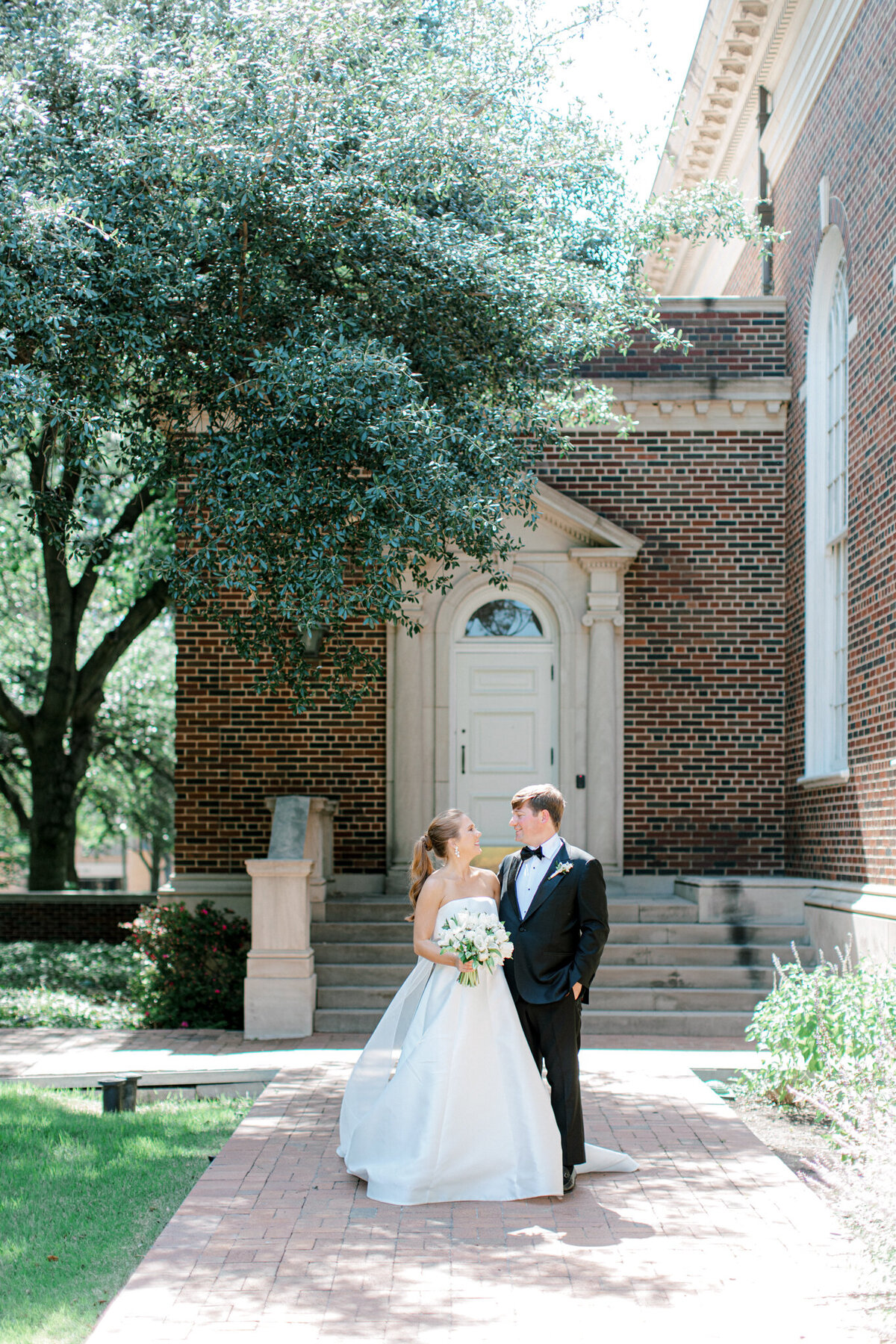 Hannah & Jason's Wedding at Hotel Crescent Court Club Perkins Chapel | Dallas Wedding Photographer | Sami Kathryn Photography-104