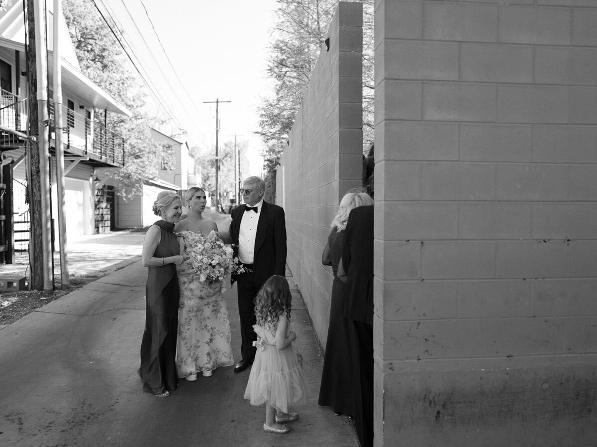 Austin-Fine-Art-Wedding-Photographer-AnnieScott-WelcomeParty-RuétPhoto-featherandtwine-59