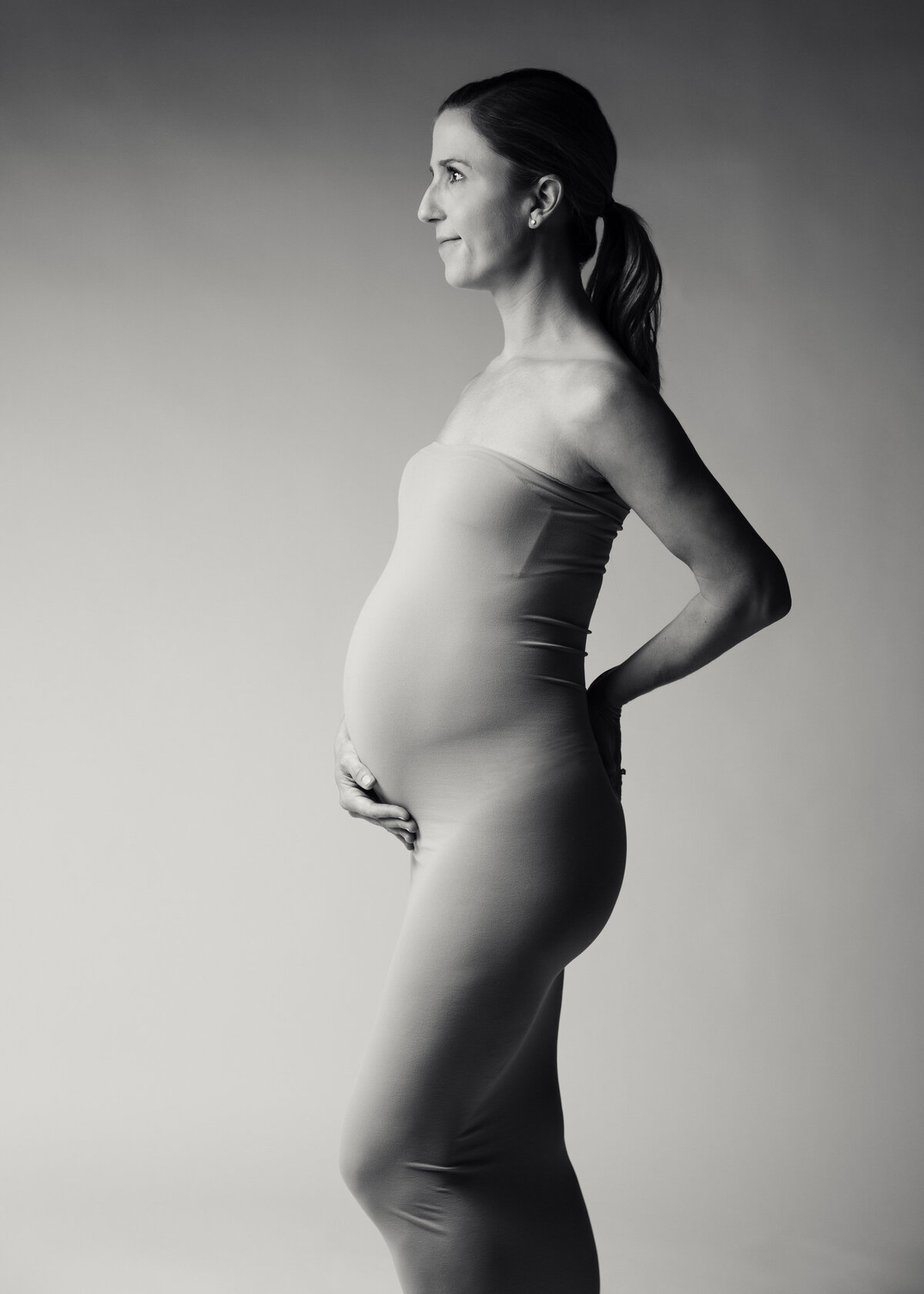 Fashion-style-maternity-portrait