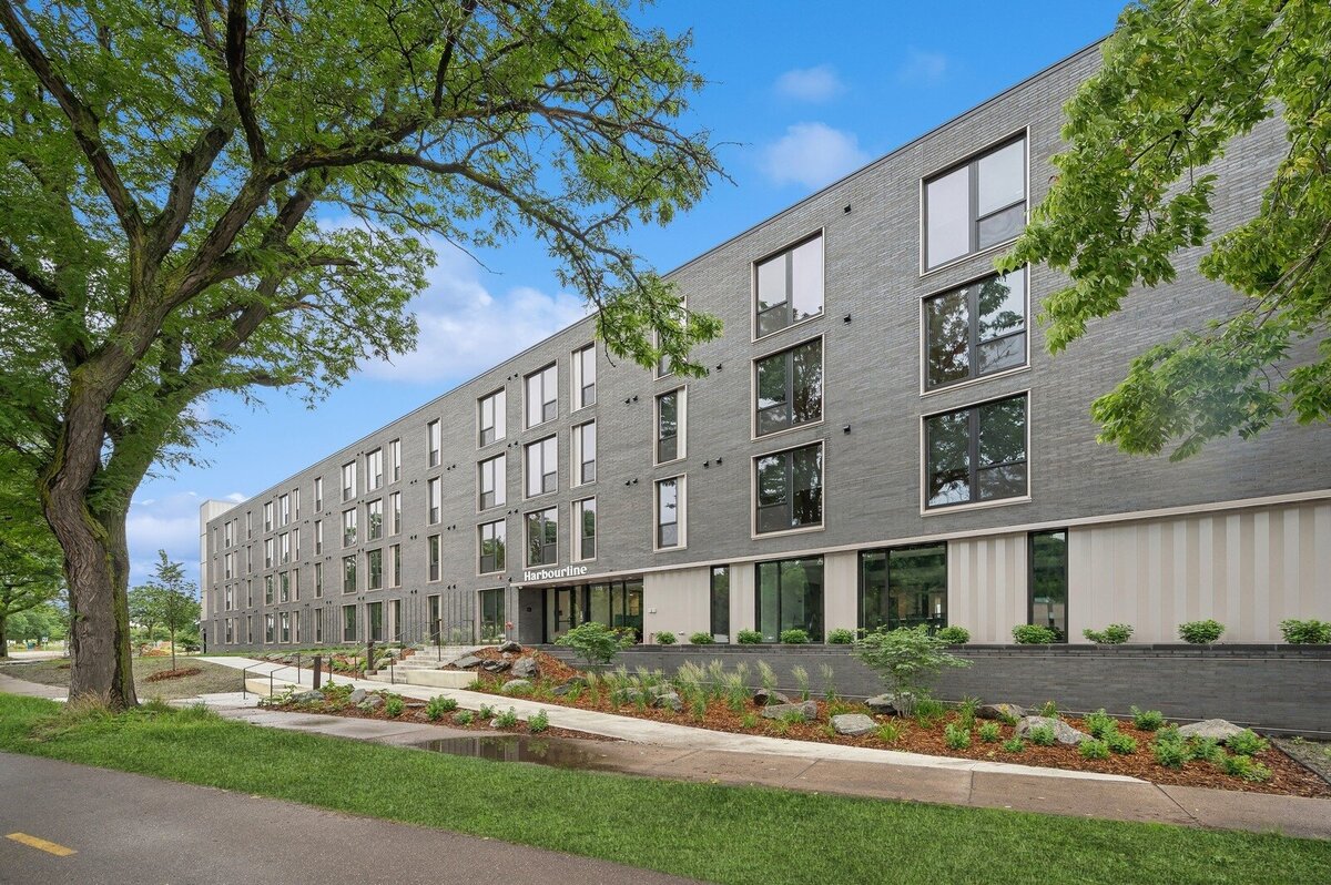 Exterior 1a