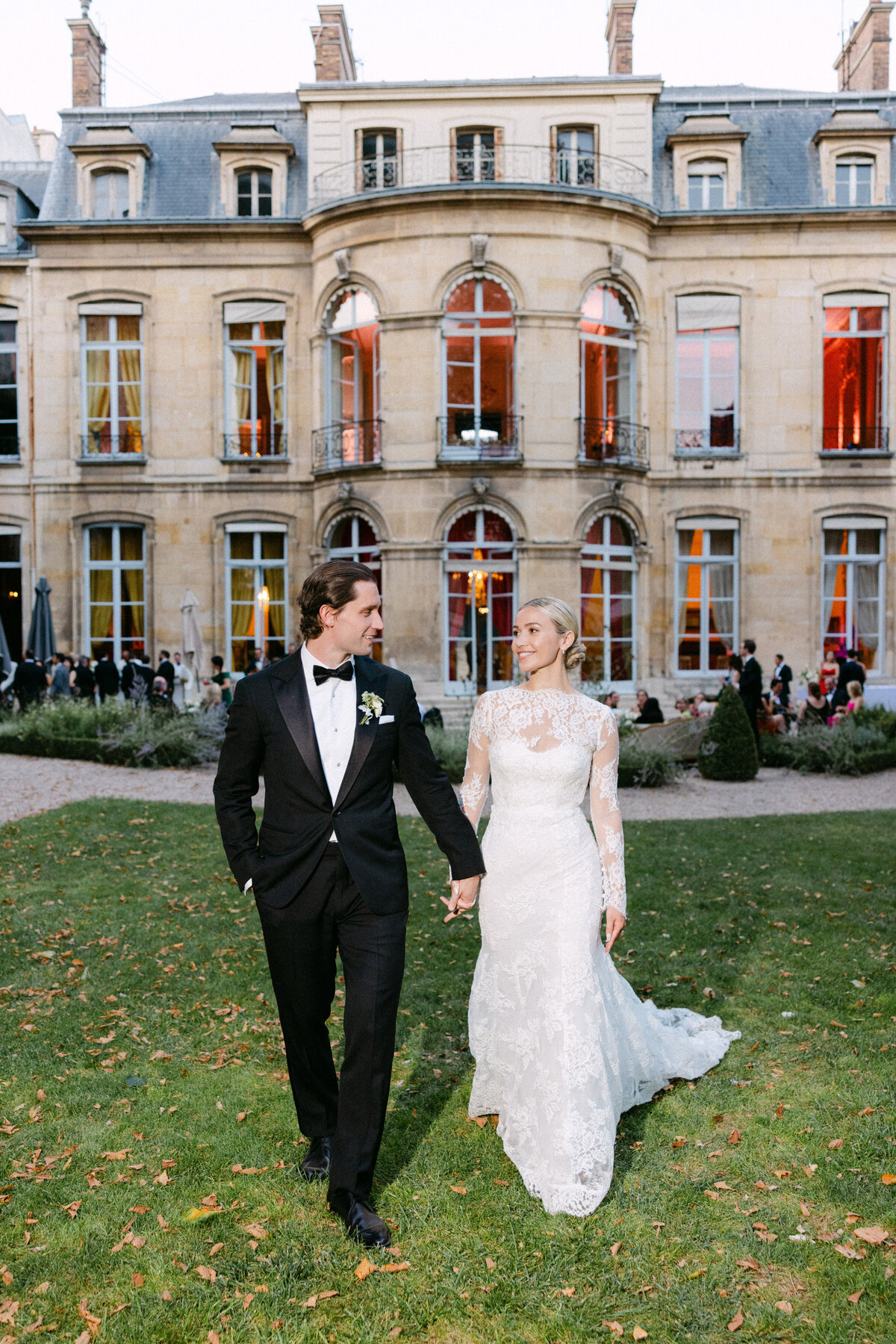 Jennifer Fox Weddings English speaking wedding planning & design agency in France crafting refined and bespoke weddings and celebrations Provence, Paris and destination wd710