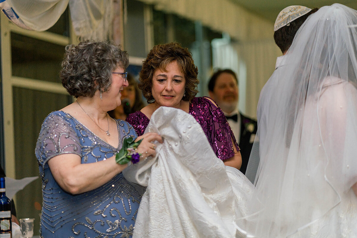 Eliana-Melmed-Photography-Chicago-LosAngeles-Jewish-WeddingPhotography-Chuppah-00115