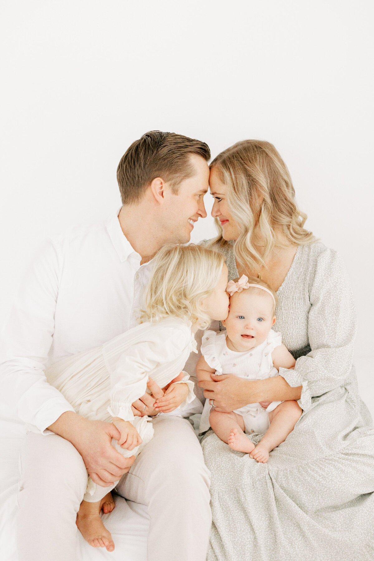 Baby and Family Photographer in Cleveland Ohio