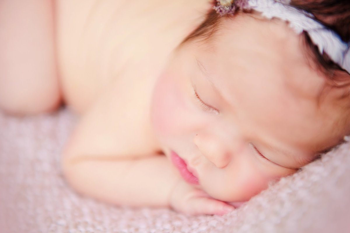 portrait photography for newborn babies in traverse city