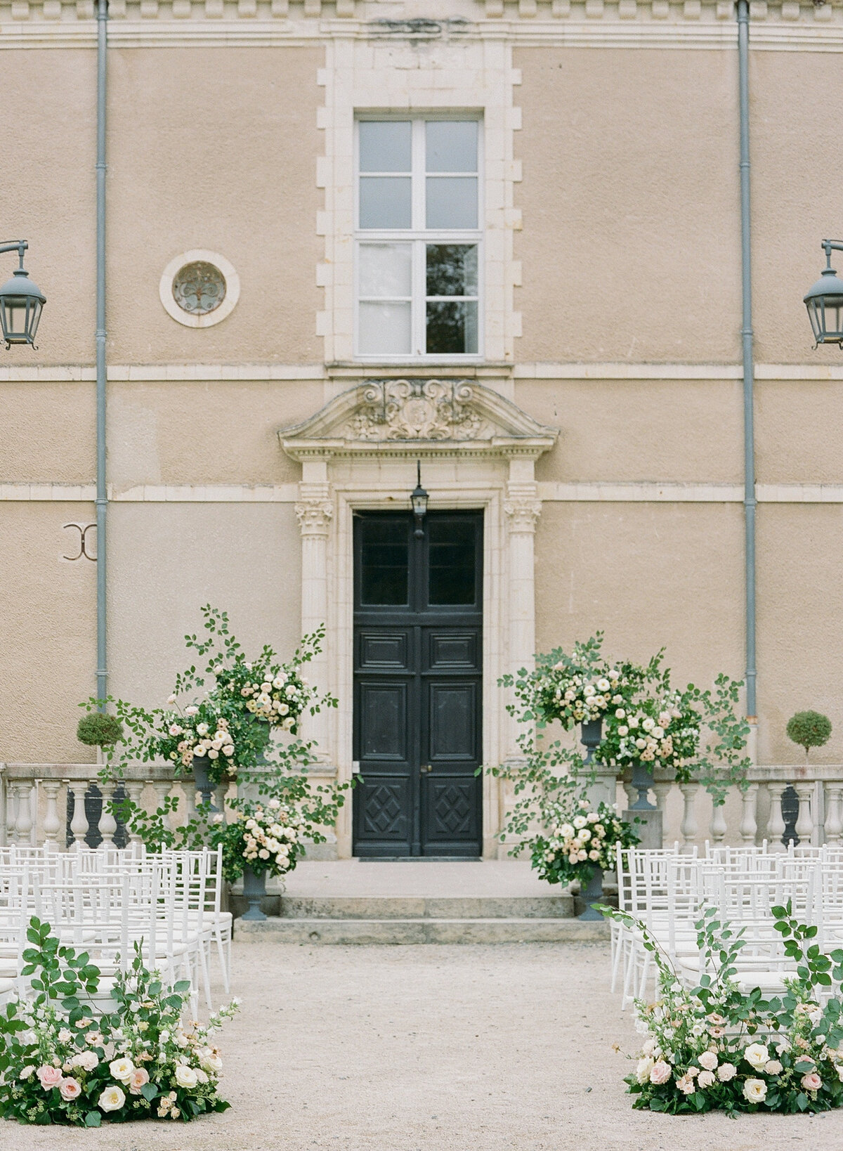 Jennifer Fox Weddings English speaking wedding planning & design agency in France crafting refined and bespoke weddings and celebrations Provence, Paris and destination Molly-Carr-Photography-Natalie-Ryan-Party-9