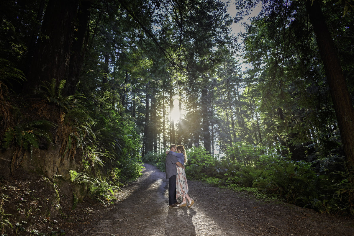 Redway-California-engagement-photographer-Parky's-Pics-Photography-Humboldt-County-redwoods-Avenue-of-the-Giants-Humboldt-Redwoods-State-Park-engagement11.jpg