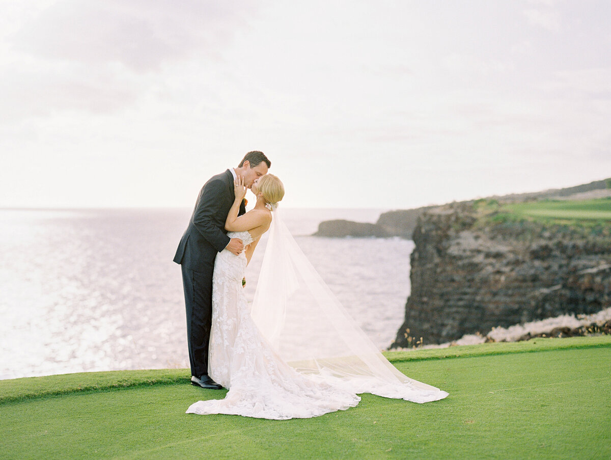 Caroline + Braden | Hawaii Wedding & Lifestyle Photography | Ashley Goodwin Photography