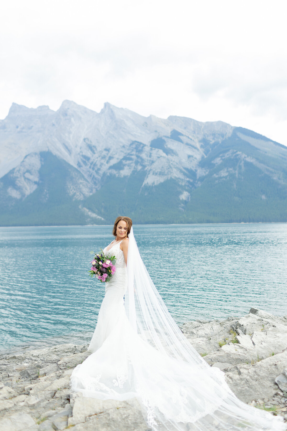Bride at lake minnewanka