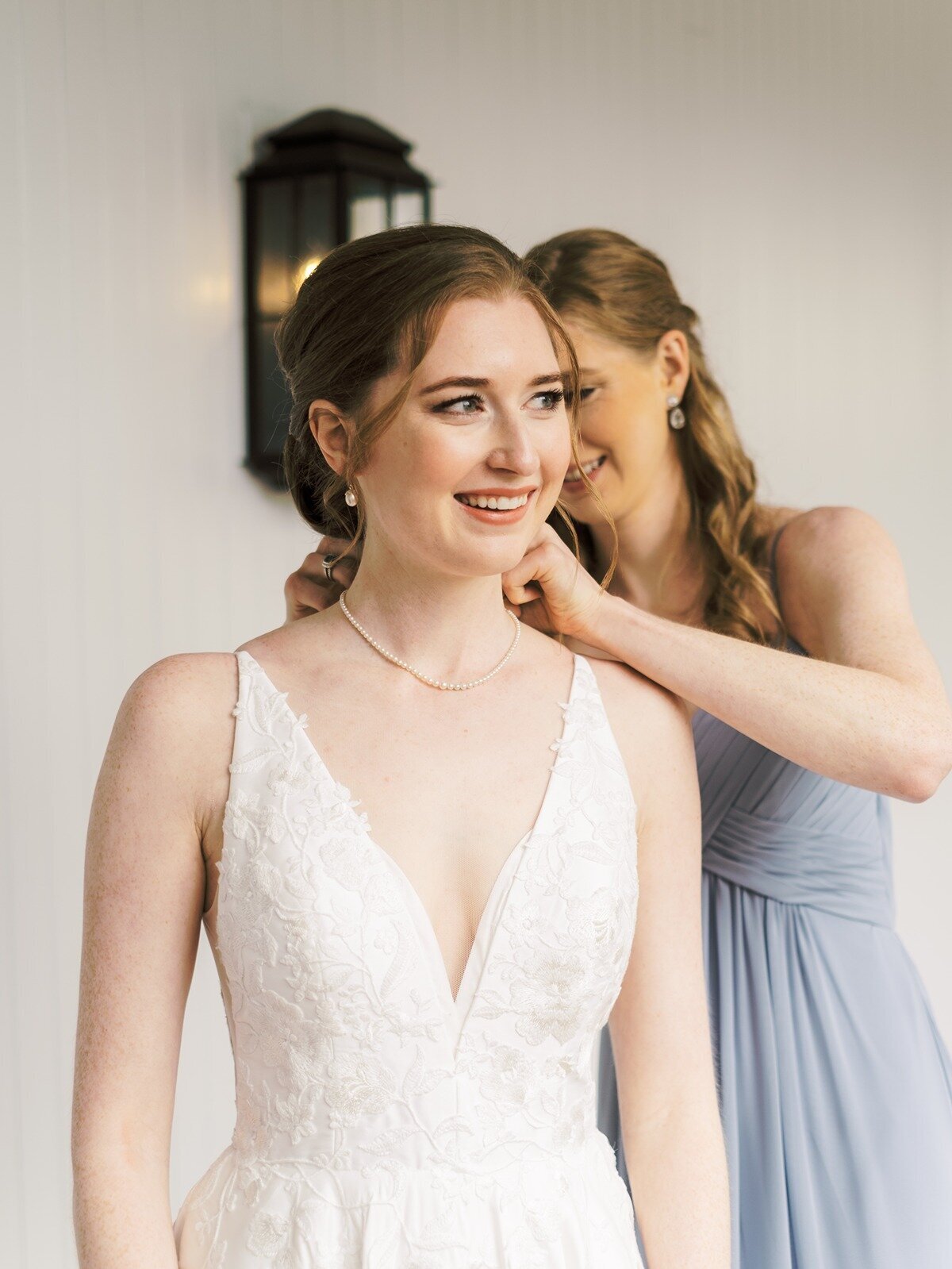 bride-ready-westmoreland-country-club-wedding-Chicago-Wedding-Photographer-Sarah-Sunstrom-Photography
