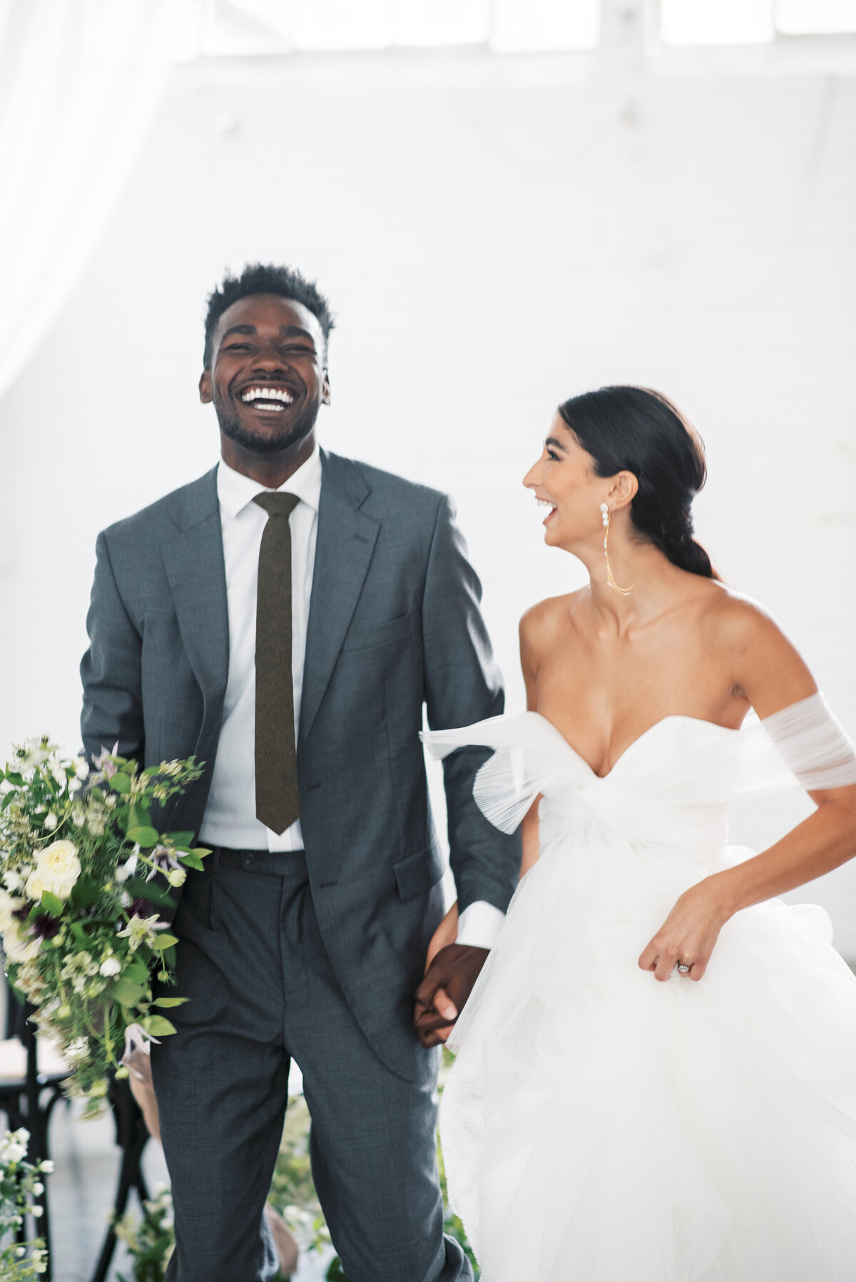 sarah-elizabeth-studio-ohio-wedding-photographer-events-held-dear-graceful-gathering-editorial-18
