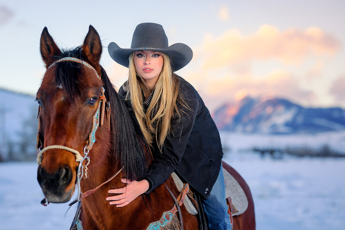 Western Colorado photography session on horse