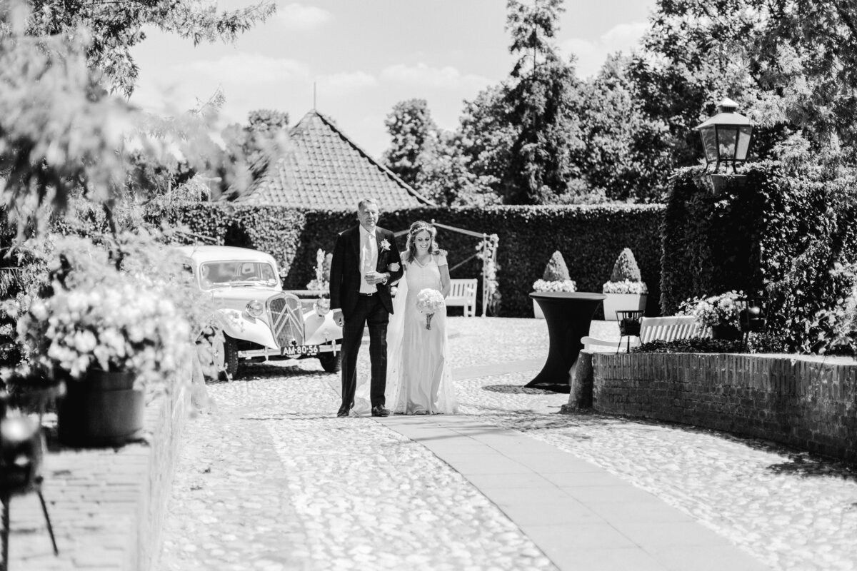 Ymke & Robbin - Laura de Roeck Photography 00132ZW Kasteel Groot Buggenum Luxe Bruiloft 