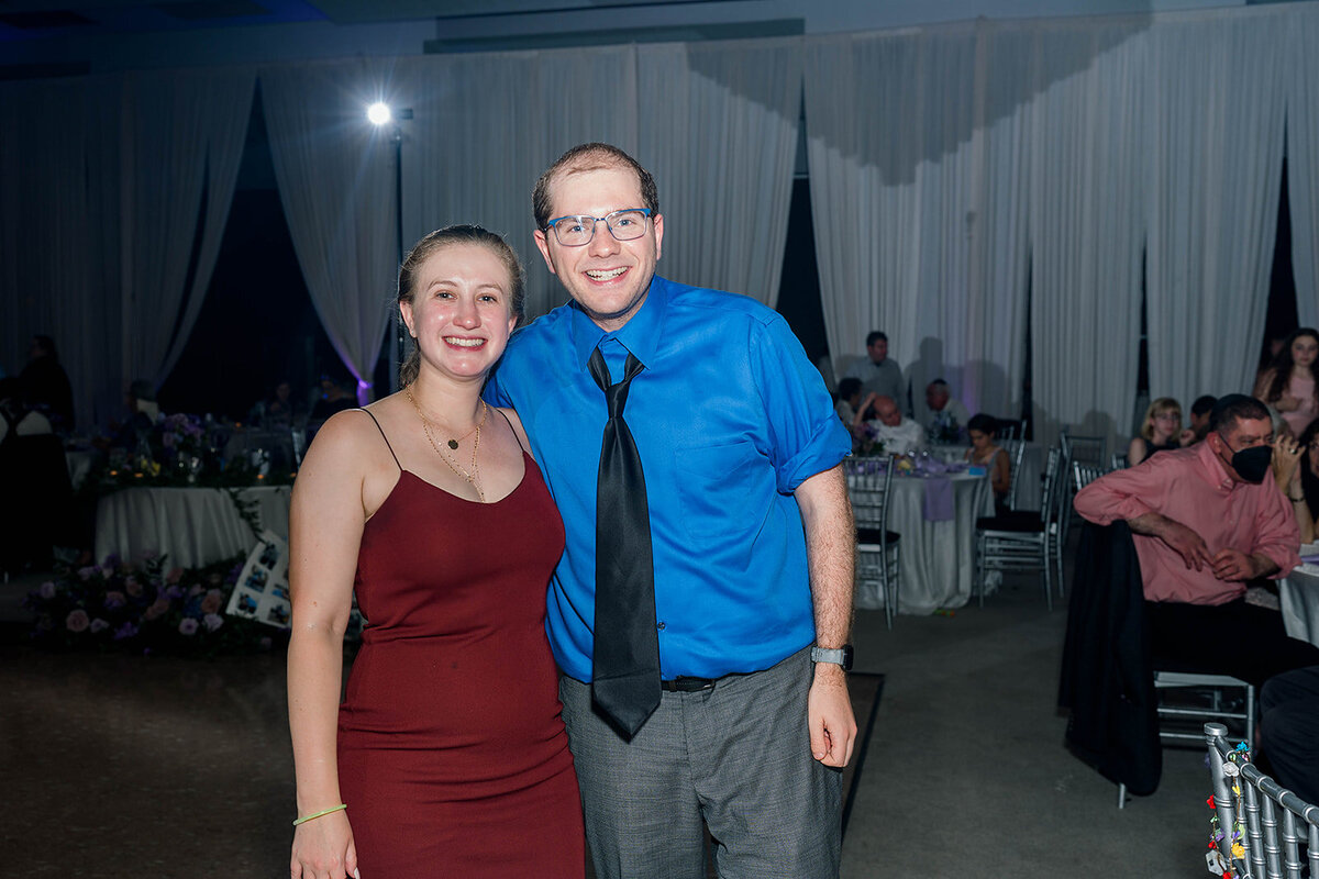 Eliana-Melmed-Photography-Chicago-LosAngeles-Jewish-WeddingPhotography-ElianaSklar-DanceFloor-00340