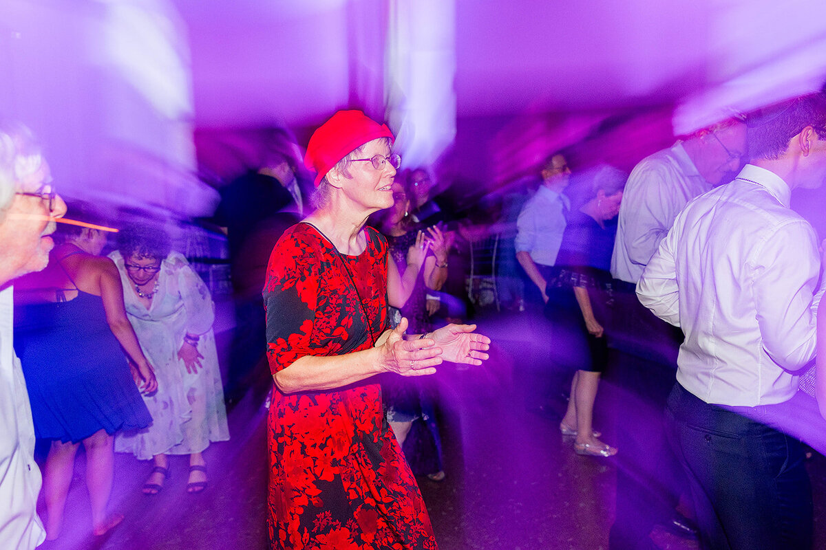 Eliana-Melmed-Photography-Chicago-LosAngeles-Jewish-WeddingPhotography-ElianaSklar-DanceFloor-00222