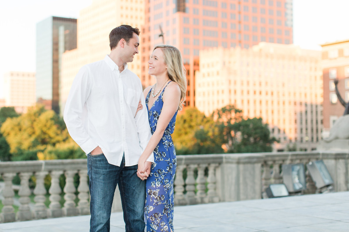 Indianapolis War Memorial Downtown Engagement Session Sunrise Sami Renee Photography-3