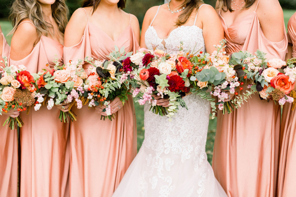 indianapolis-wedding-florist-fleurish-floral-design-coral-wedding